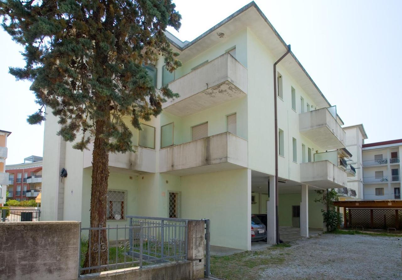 Perla Villa Bibione Luaran gambar
